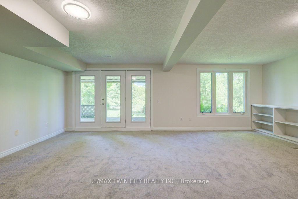 670 Salzburg Drive • Waterloo, ON photo 28