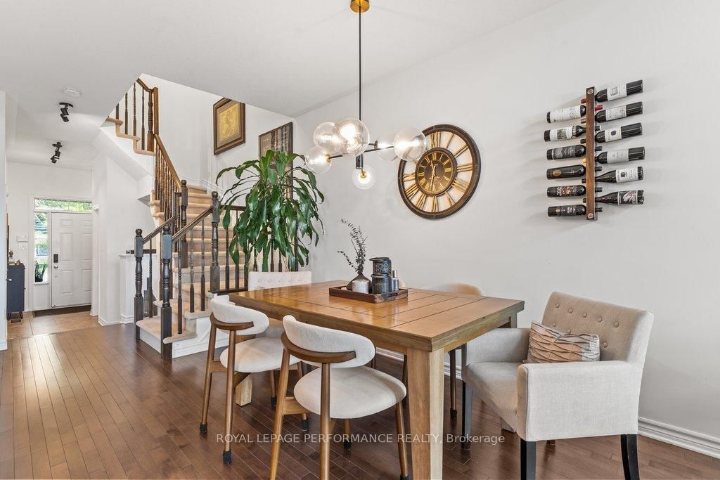 216 Badgeley Avenue • Ottawa, ON photo 18