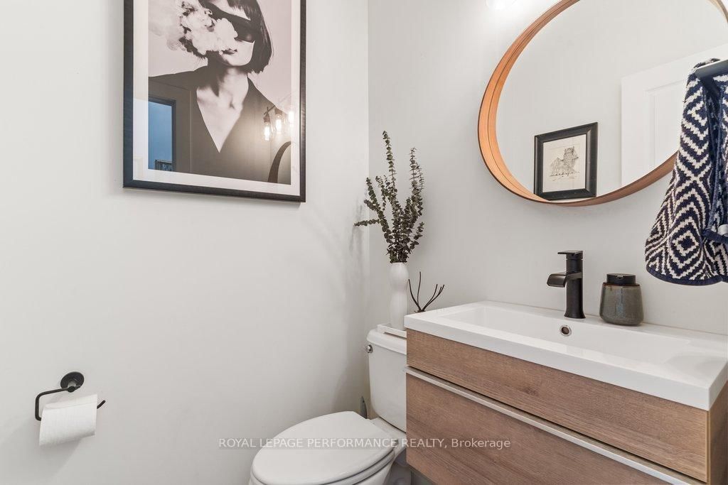 216 Badgeley Avenue • Ottawa, ON photo 23