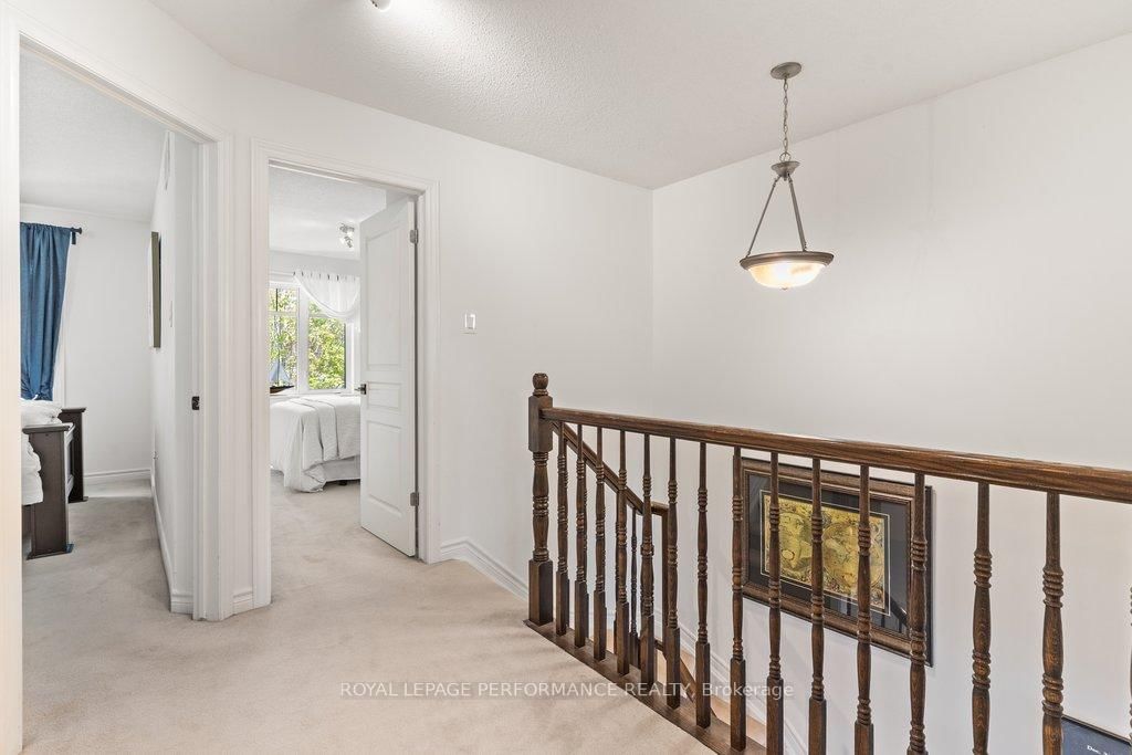 216 Badgeley Avenue • Ottawa, ON photo 24