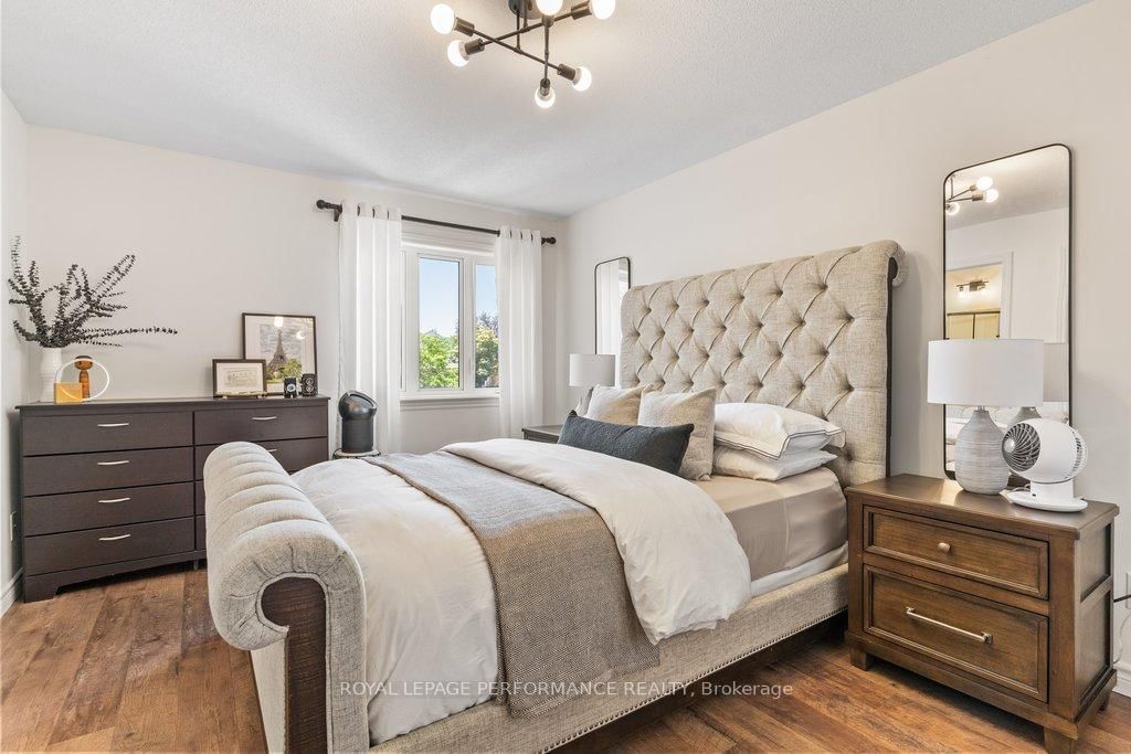 216 Badgeley Avenue • Ottawa, ON photo 25
