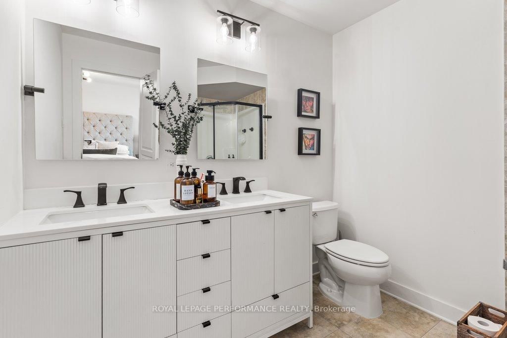 216 Badgeley Avenue • Ottawa, ON photo 28