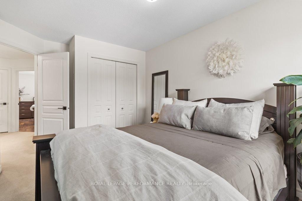 216 Badgeley Avenue • Ottawa, ON photo 33