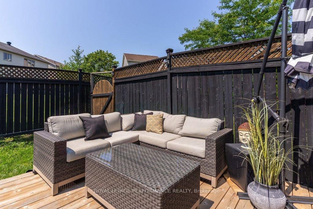 216 Badgeley Avenue • Ottawa, ON photo 44