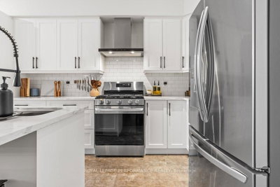 216 Badgeley Avenue • Ottawa, ON photo 8