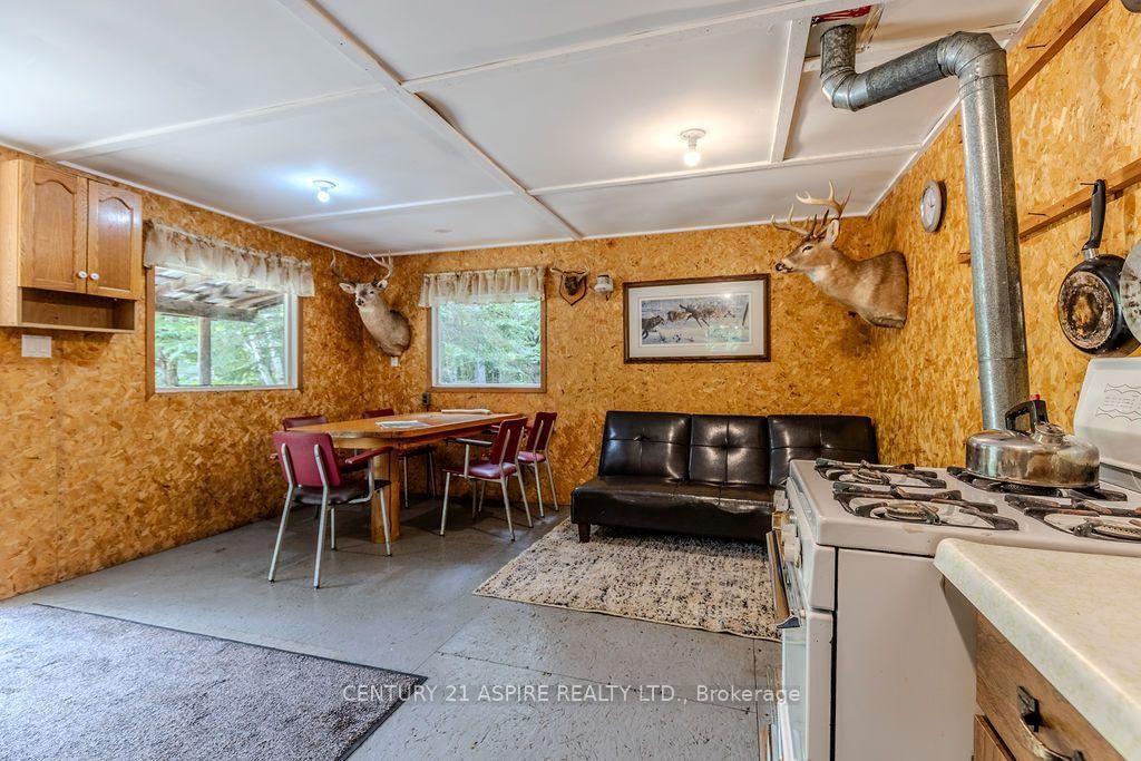 00 O'Brien Road • Eganville, ON photo 12