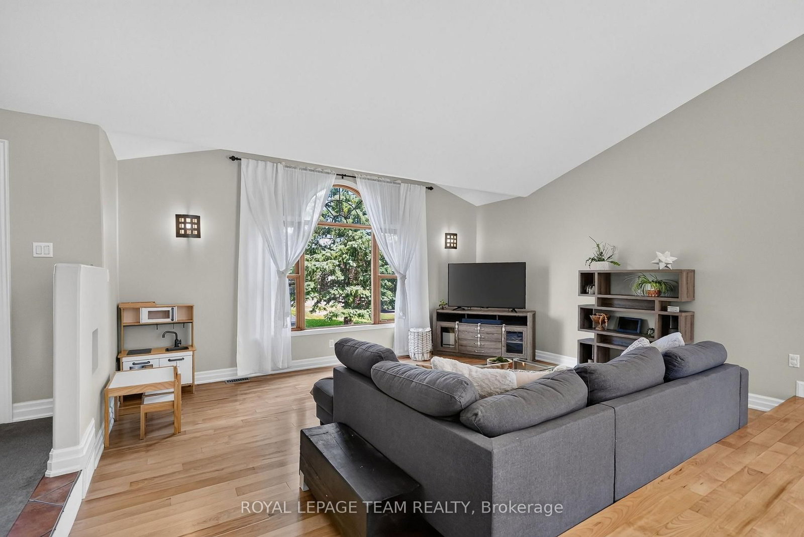 1550 Stanleyfield Crescent • Greely, ON photo 11