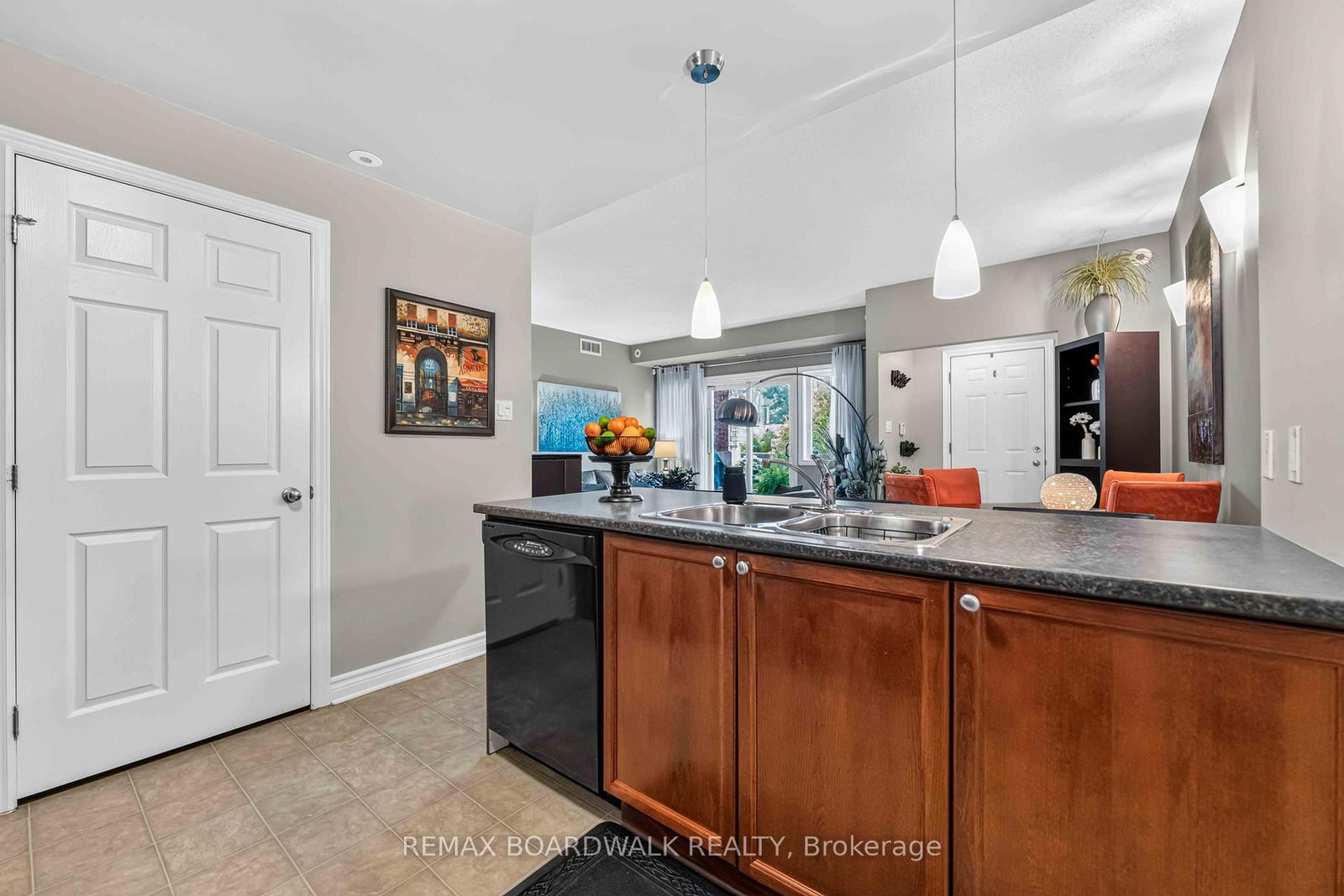 241 Crestway Drive • #C • Ottawa, ON photo 18
