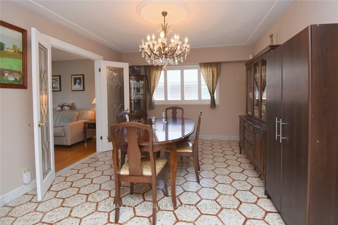 36 Abbington Drive • Hamilton, ON photo 11