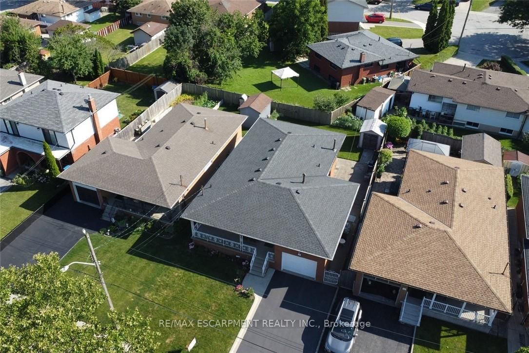 36 Abbington Drive • Hamilton, ON photo 2