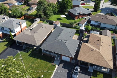 36 Abbington Drive • Hamilton, ON photo 2