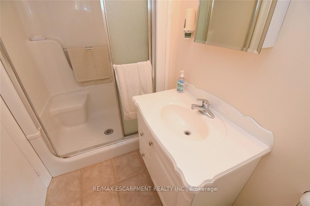 36 Abbington Drive • Hamilton, ON photo 22