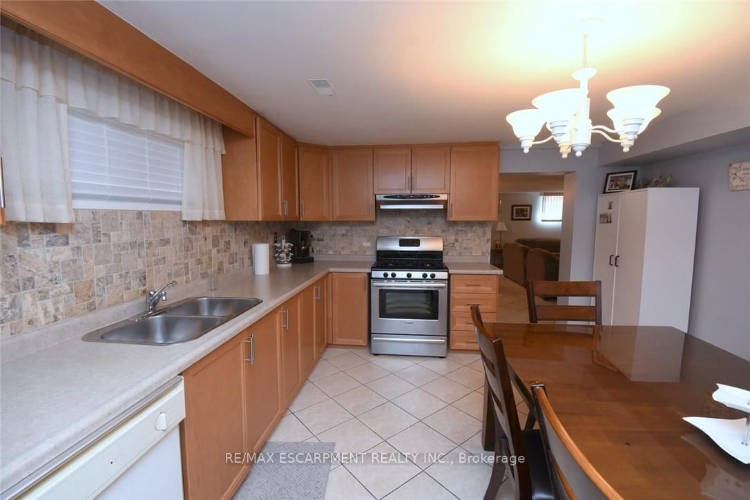 36 Abbington Drive • Hamilton, ON photo 24