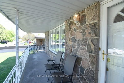 36 Abbington Drive • Hamilton, ON photo 5