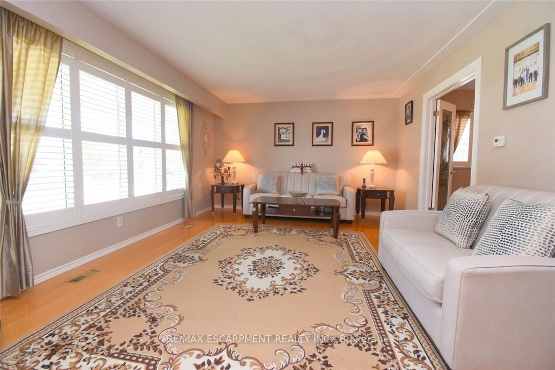 36 Abbington Drive • Hamilton, ON photo 9