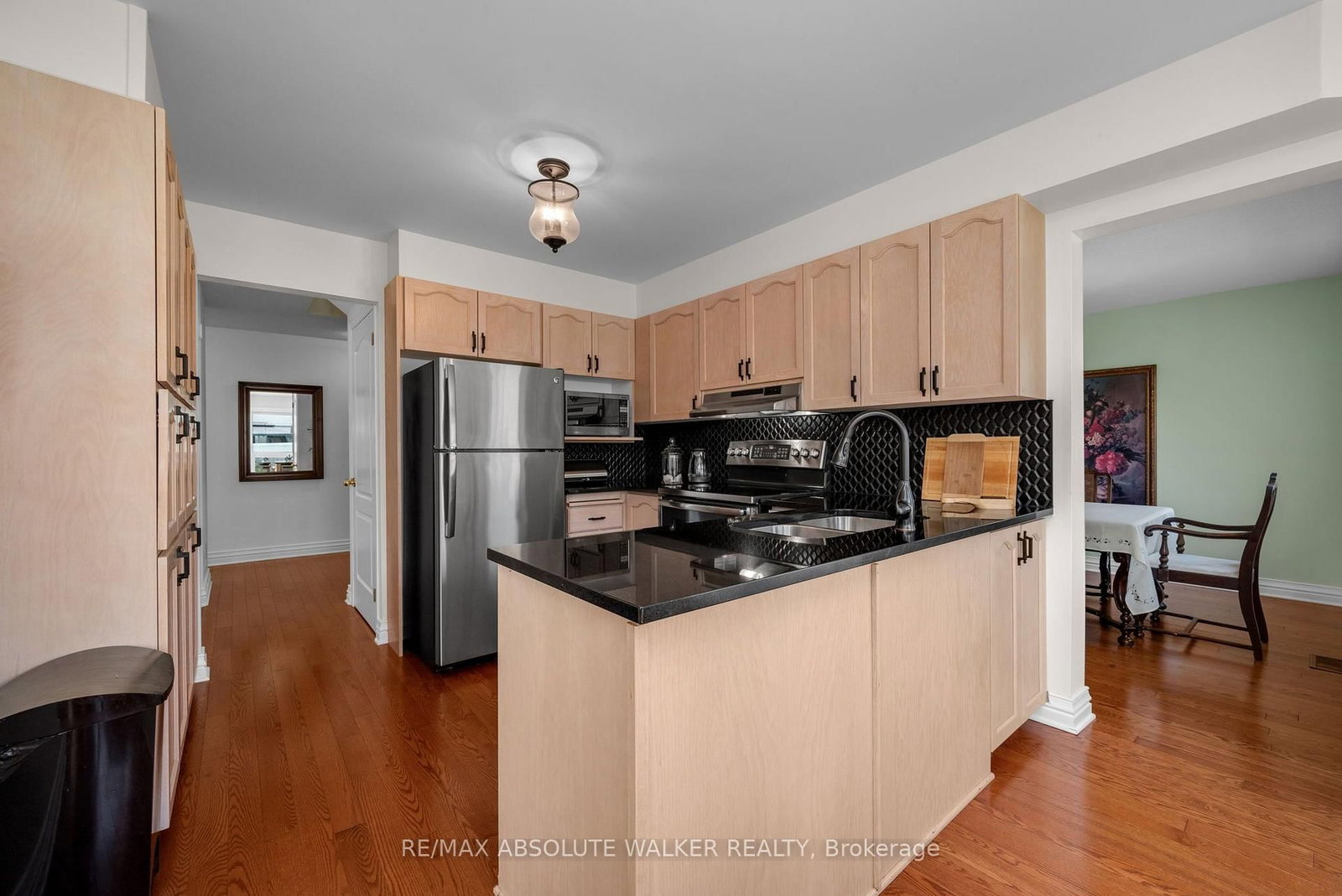 6161 Lariviere Crescent • Ottawa, ON photo 10