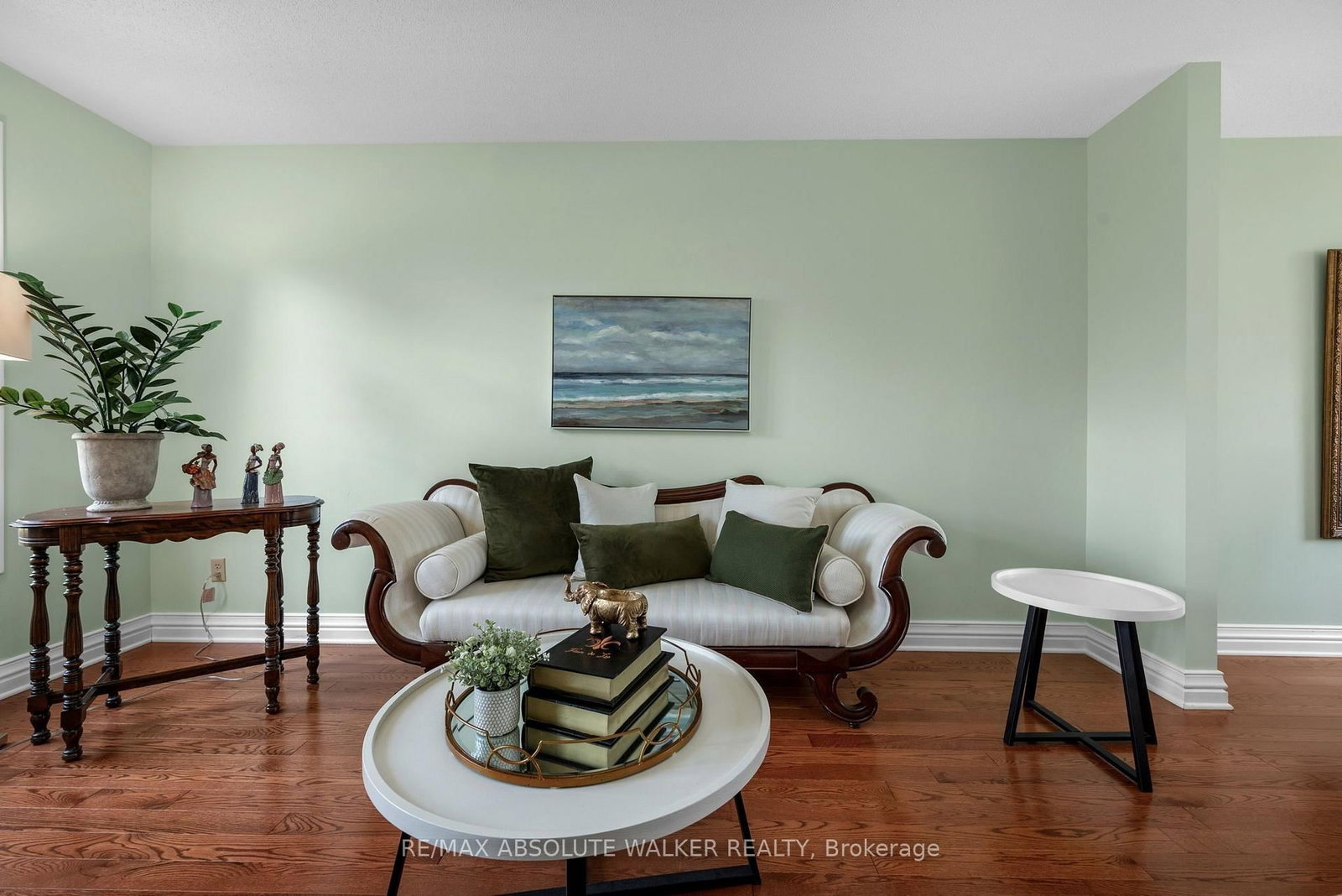 6161 Lariviere Crescent • Ottawa, ON photo 5