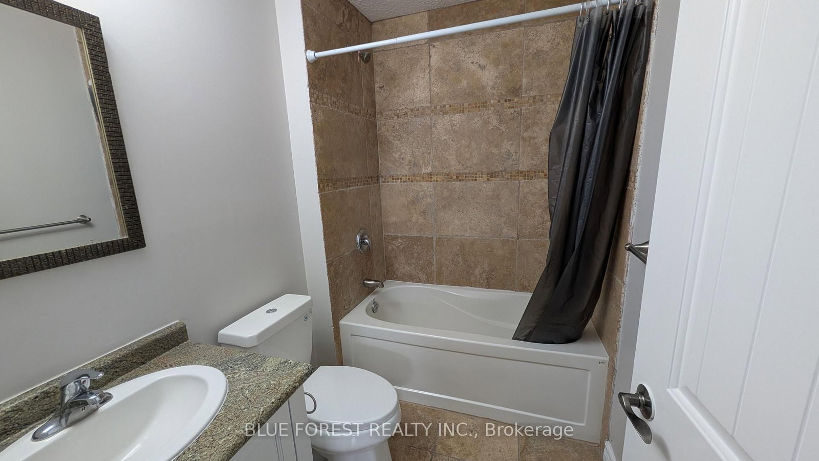 904 Frontenac Crescent • Woodstock, ON photo 21
