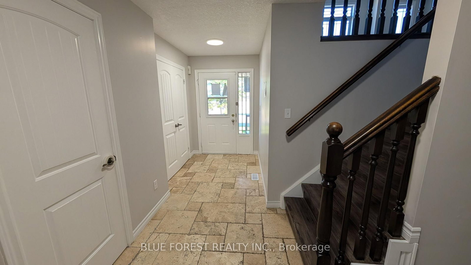 904 Frontenac Crescent • Woodstock, ON photo 30