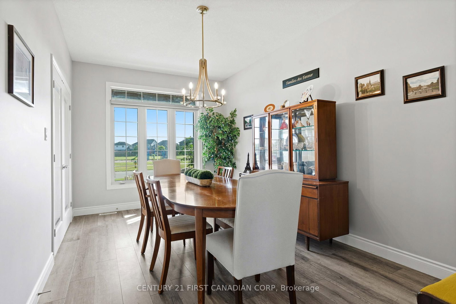 155 Spencer Avenue • Lucan Biddulph, ON photo 21