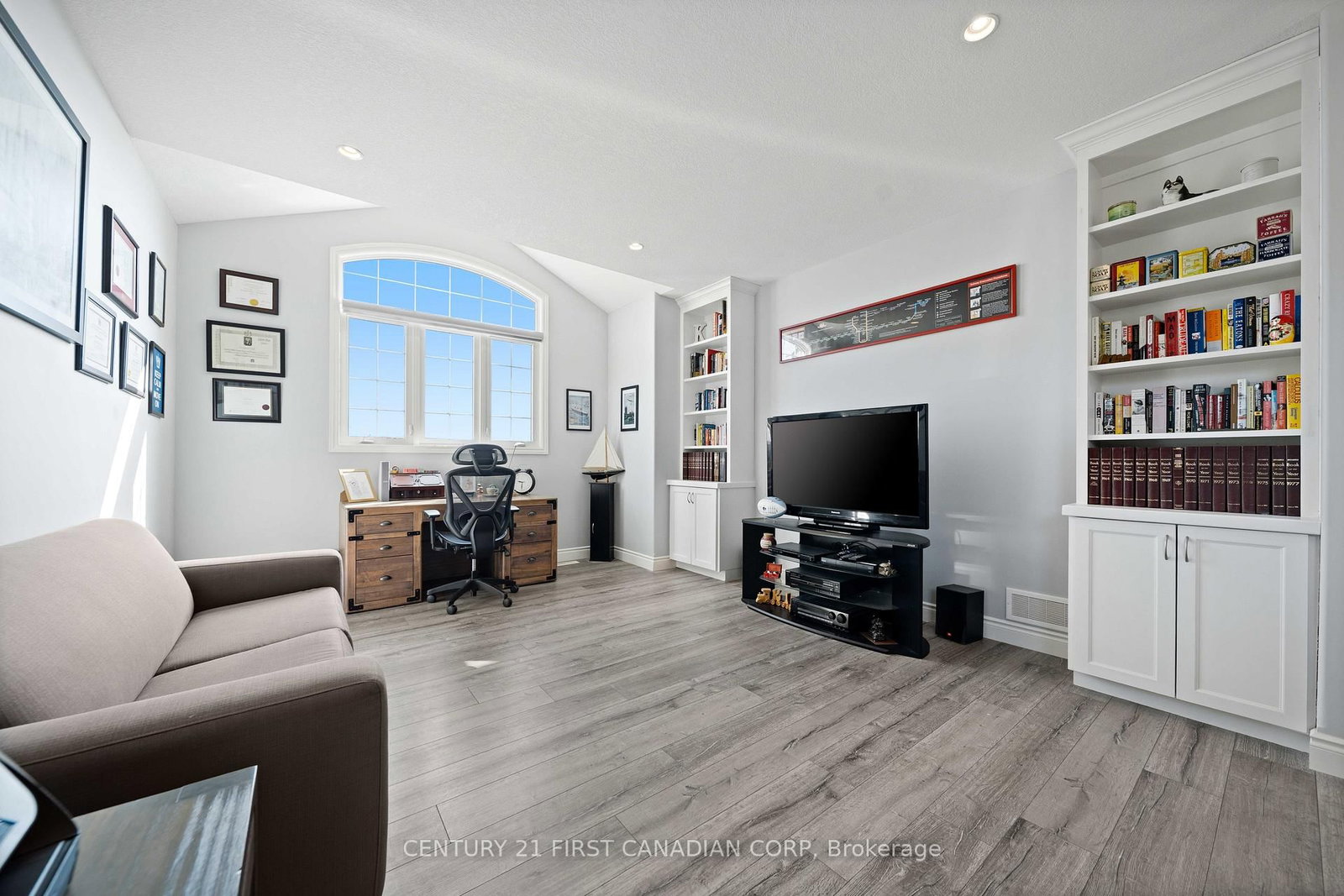 155 Spencer Avenue • Lucan Biddulph, ON photo 26