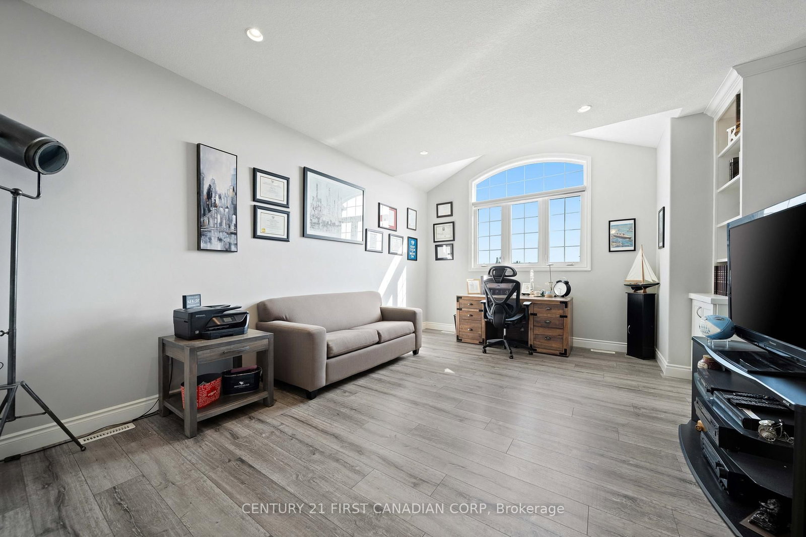 155 Spencer Avenue • Lucan Biddulph, ON photo 27