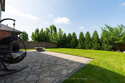 155 Spencer Avenue • Lucan Biddulph, ON photo 8