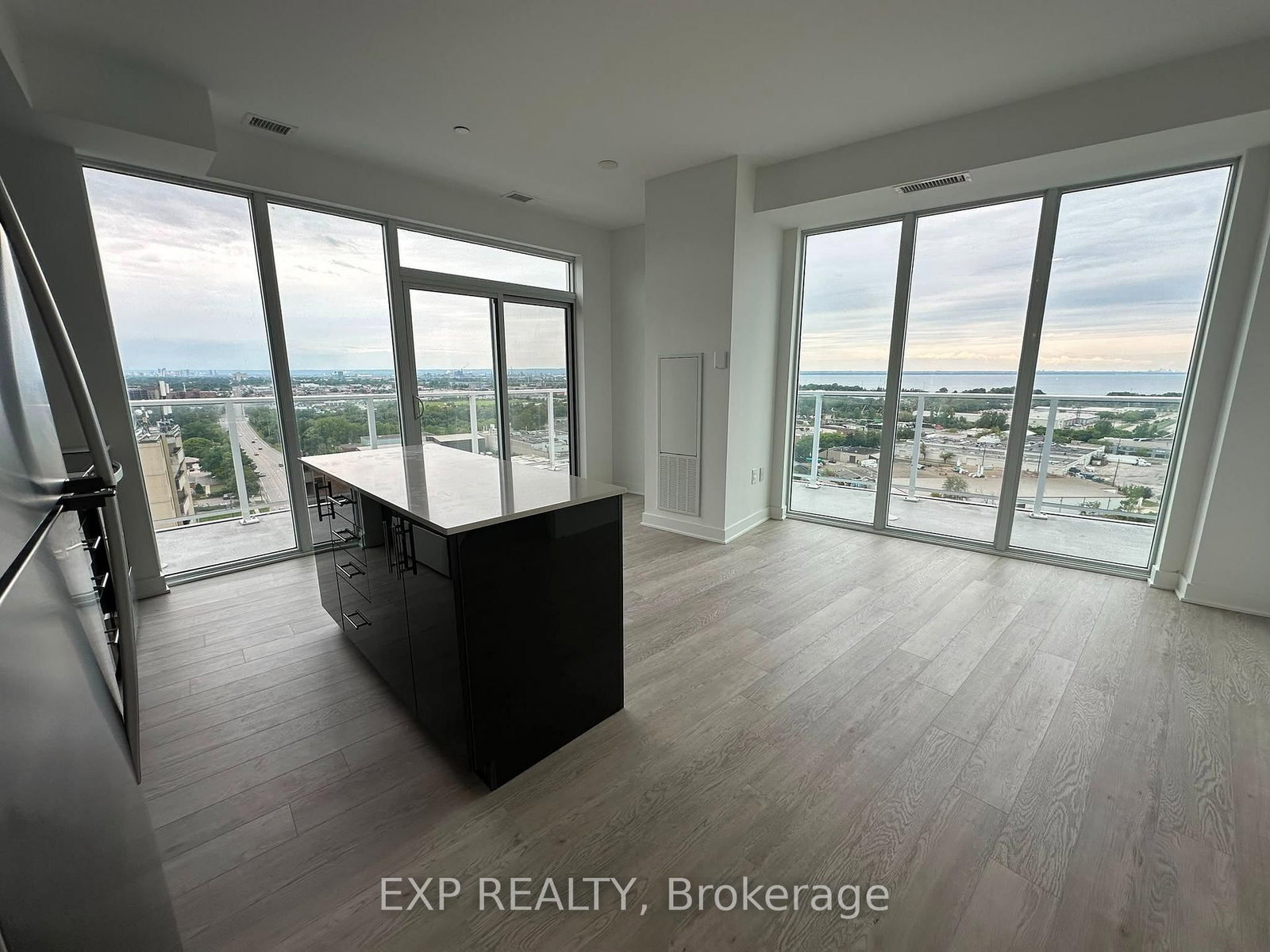 2782 Barton Street E • #1607 • Hamilton, ON photo 8