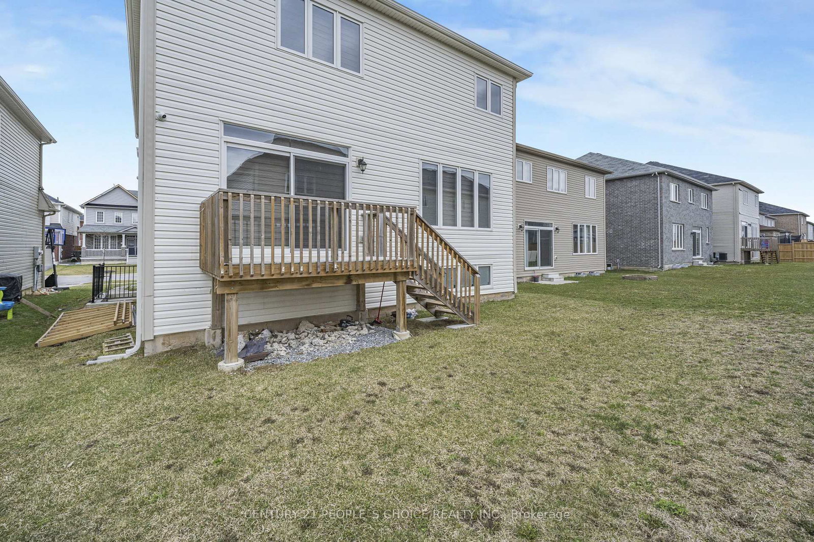 3 Sara Drive • Thorold, ON photo 6