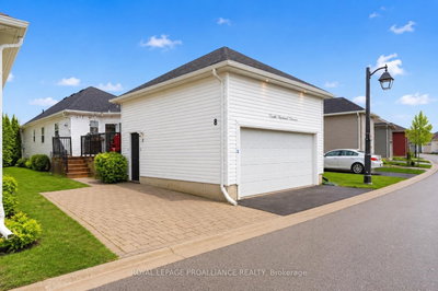 8 Bigwood Crescent • Port Hope, ON photo 2