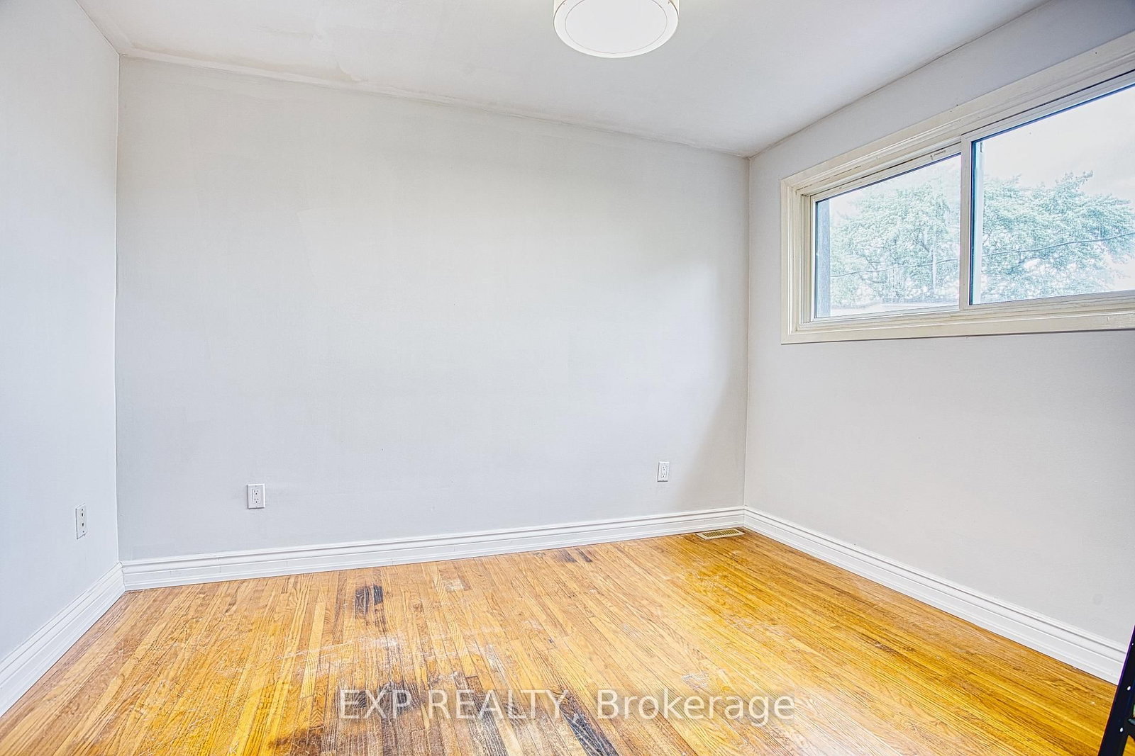 7 Viking Court • #404 • Grimsby, ON photo 15