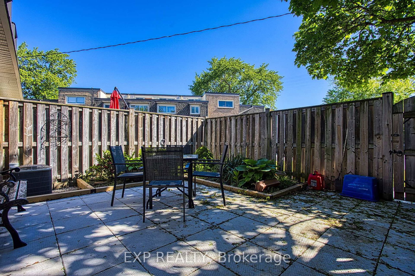 7 Viking Court • #404 • Grimsby, ON photo 18