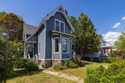 46 Church Street • Parry Sound, ON photo 2