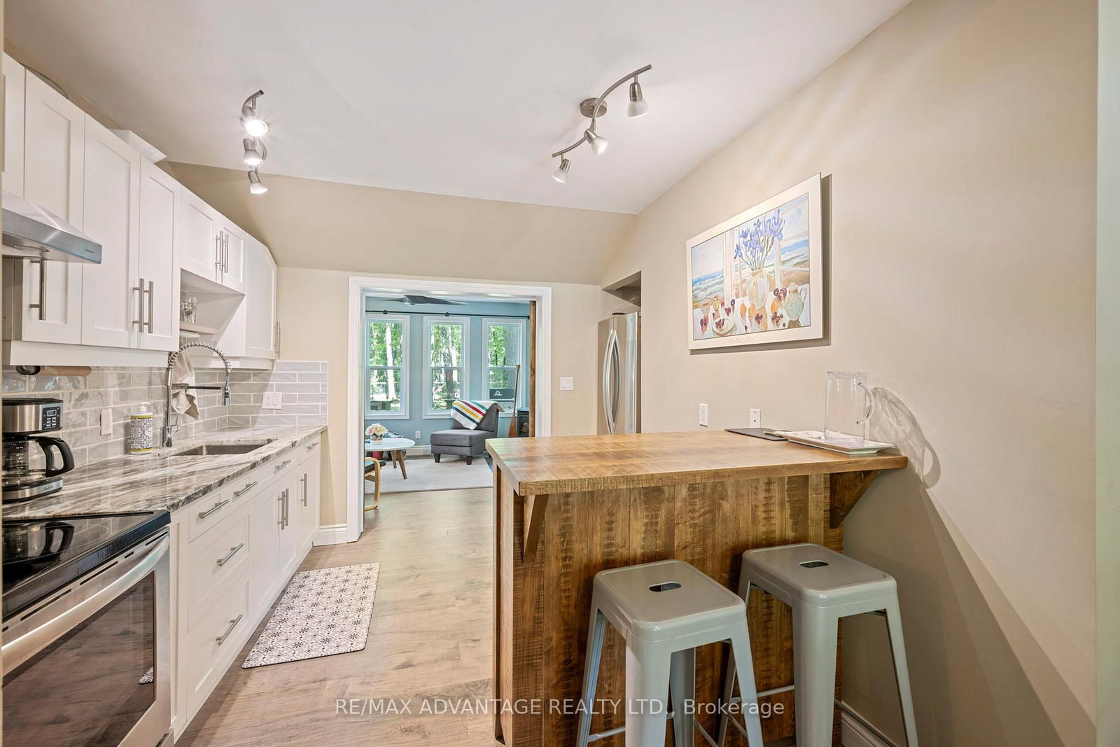 263 Ontario Street S • Lambton Shores, ON photo 10