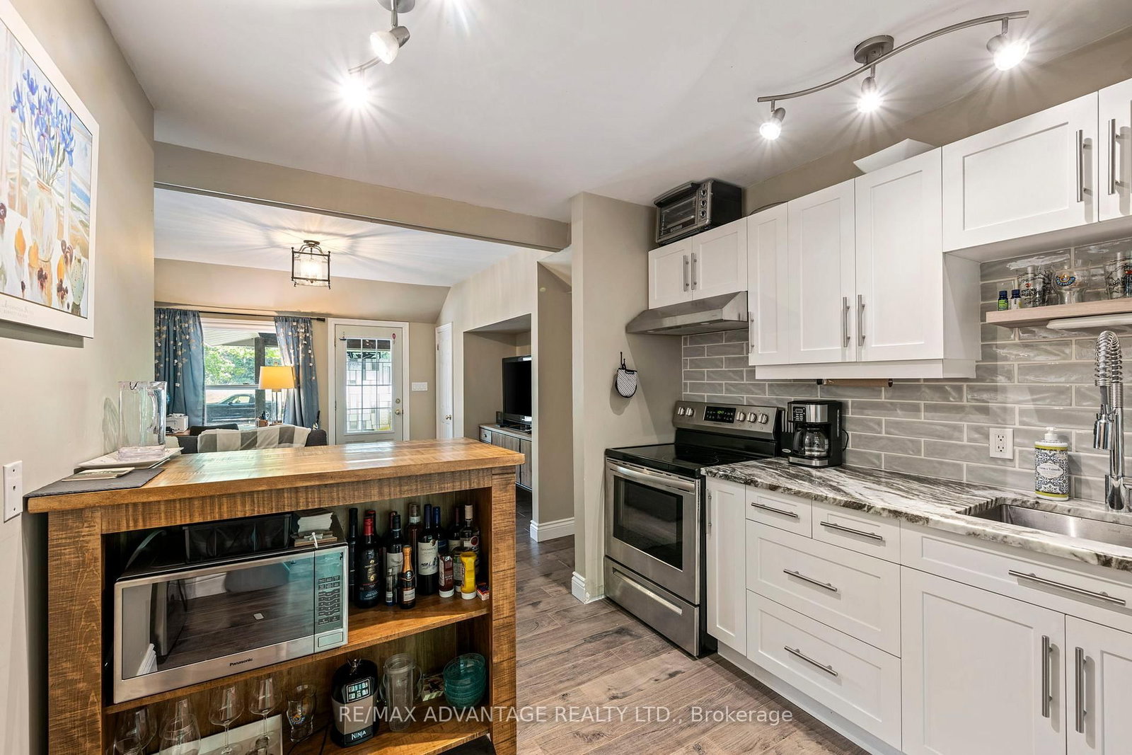 263 Ontario Street S • Lambton Shores, ON photo 11