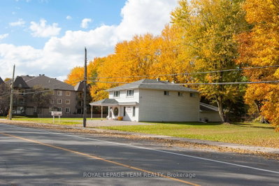Commercial/Retail for sale at 277 Castor Street, Russell, Ontario, K4R 1B8 - Village of Russell - MLS: X13677718