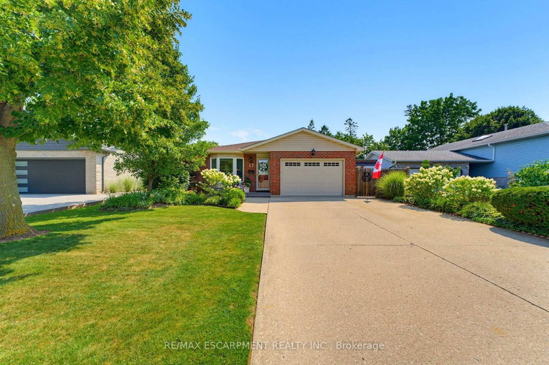 17 BUCHANAN Drive