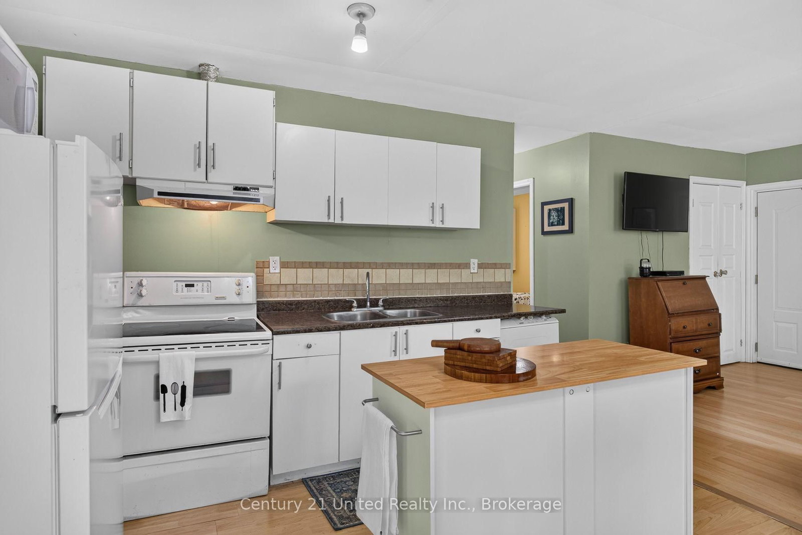 4092 Highway 620 • Wollaston, ON photo 12