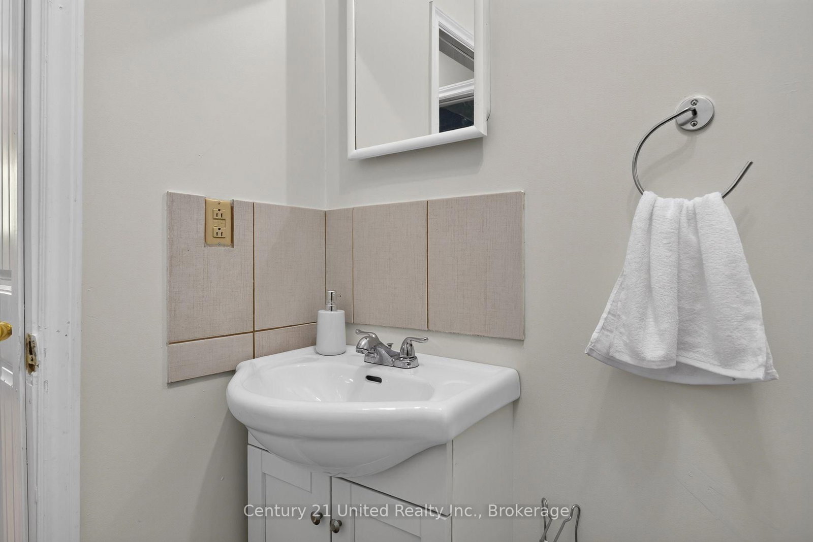 4092 Highway 620 • Wollaston, ON photo 17