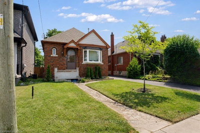 35 Barons Avenue S • Hamilton, ON photo 3