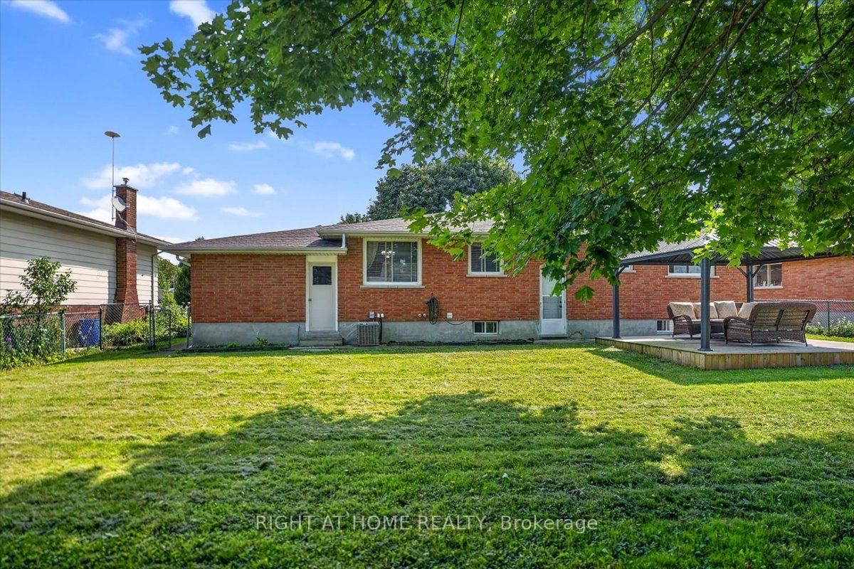 43 Monarch Park Drive • St. Catharines, ON photo 24