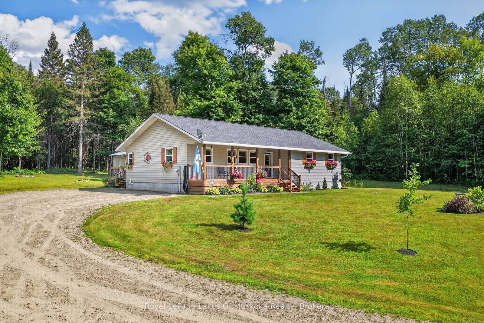400 Chetwynd Road • Armour, ON photo 2