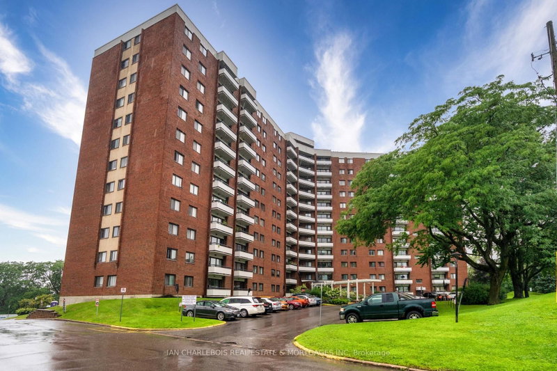 908 - 20 Chesterton Drive
