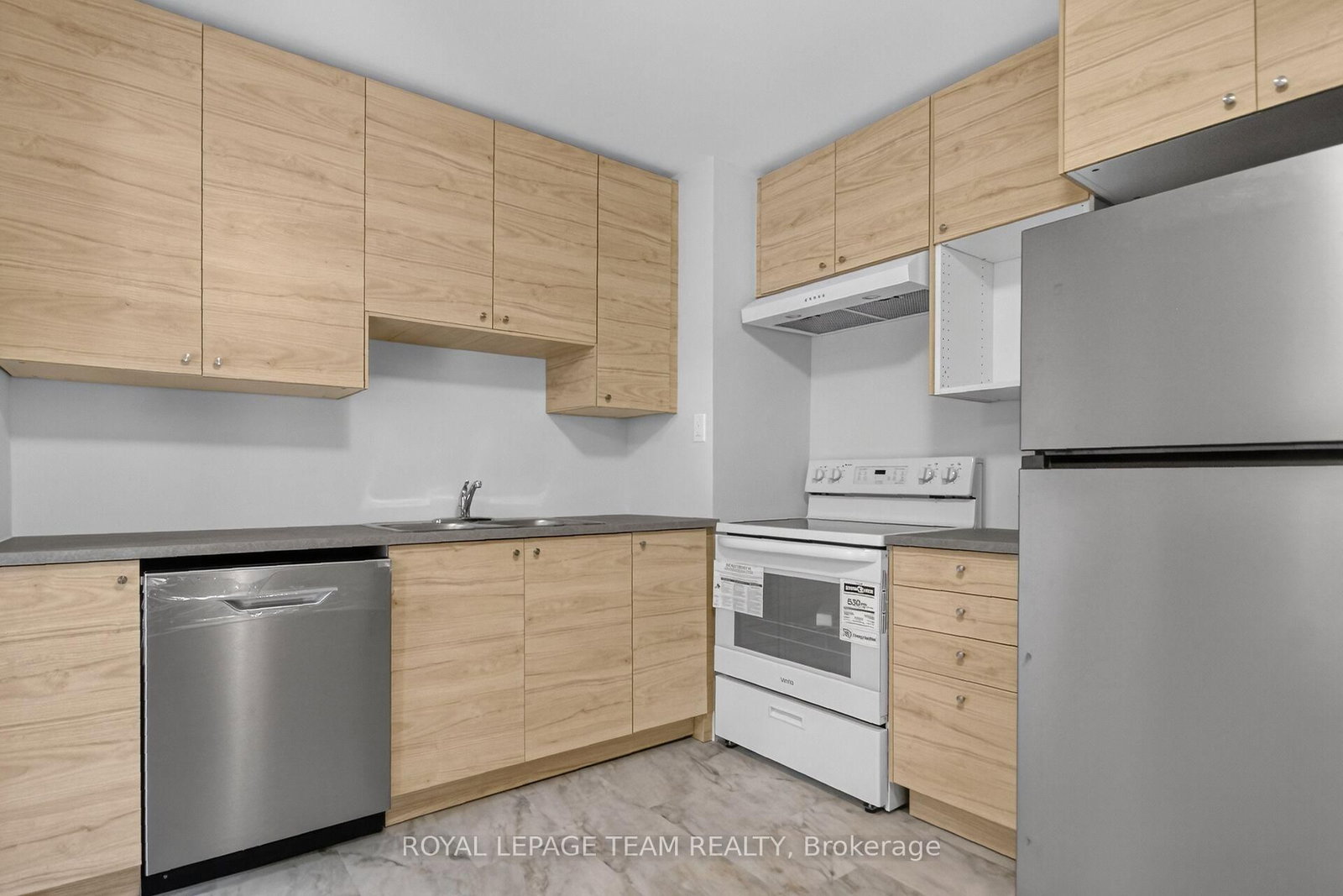 85 Glen Park Drive • Ottawa, ON photo 18