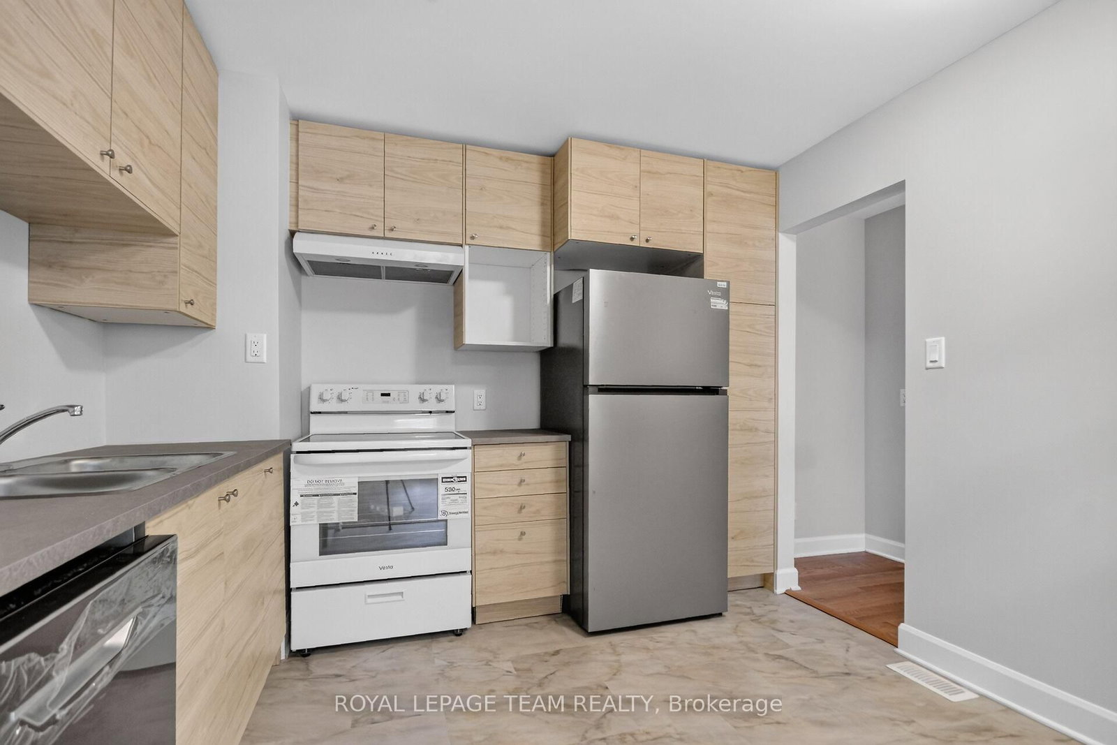 85 Glen Park Drive • Ottawa, ON photo 19
