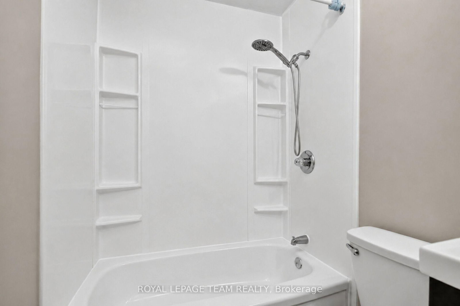 85 Glen Park Drive • Ottawa, ON photo 38