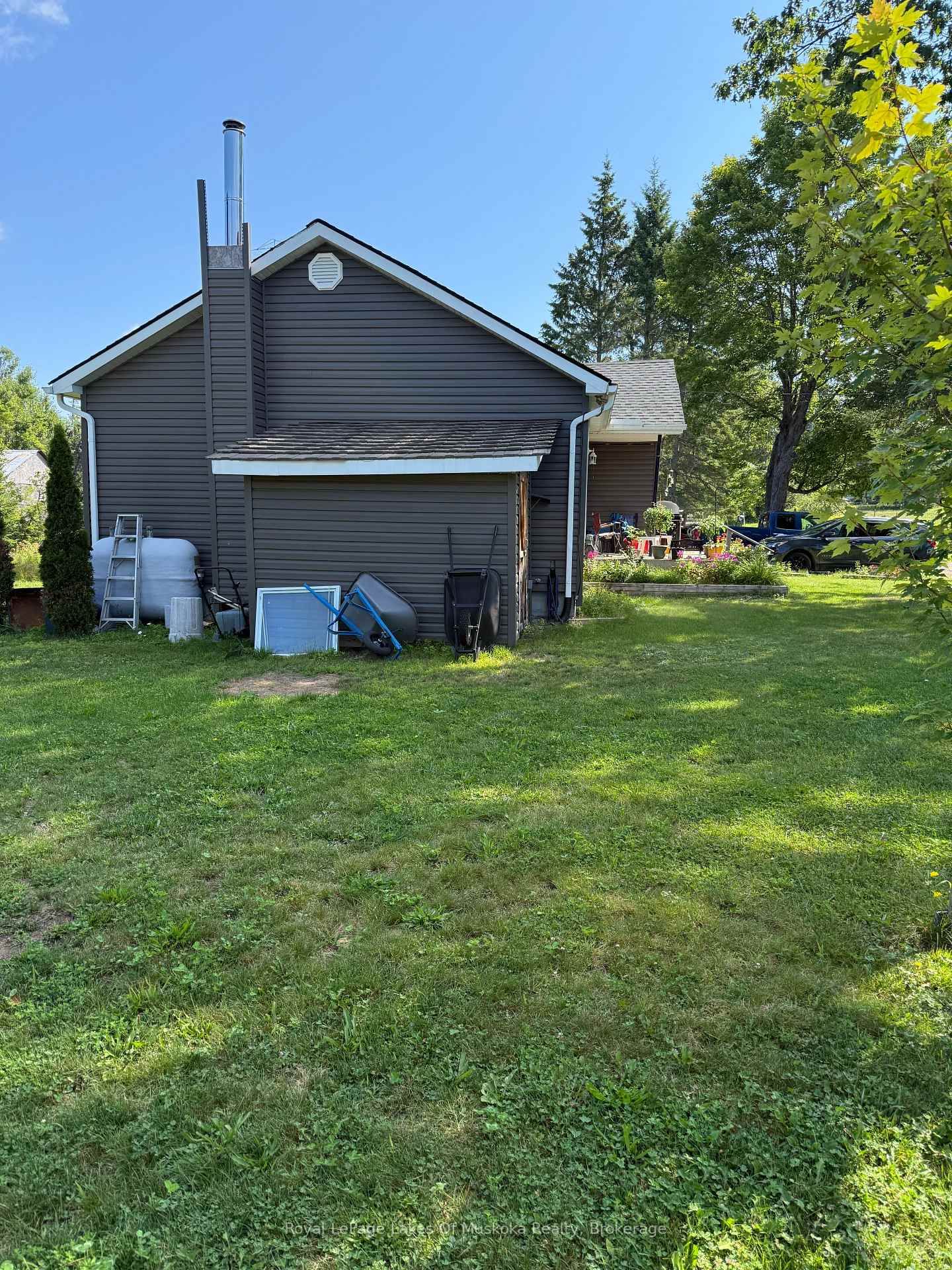 1014 Ben Lake Road East Road • Gravenhurst, ON photo 12