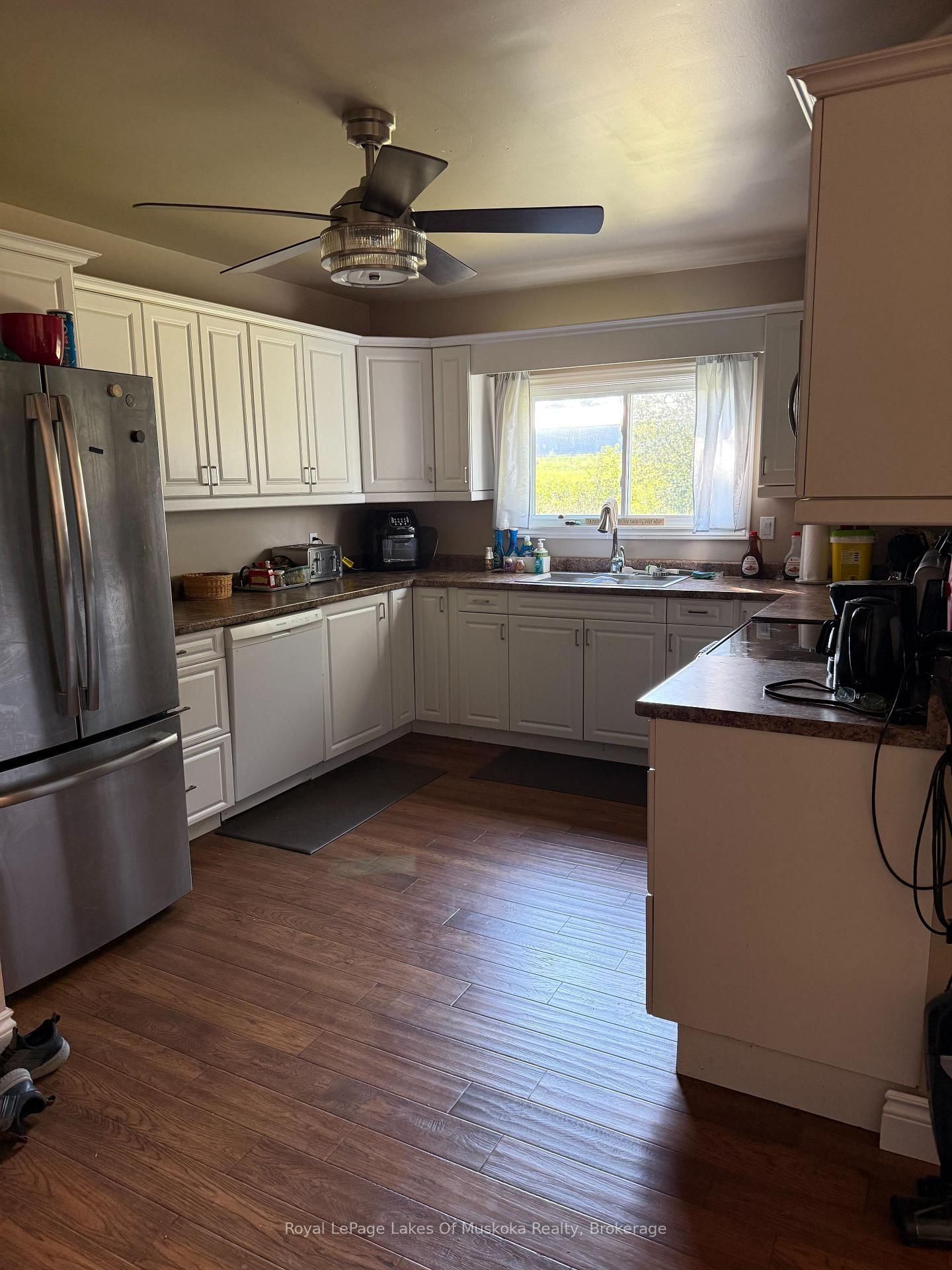 1014 Ben Lake Road East Road • Gravenhurst, ON photo 4