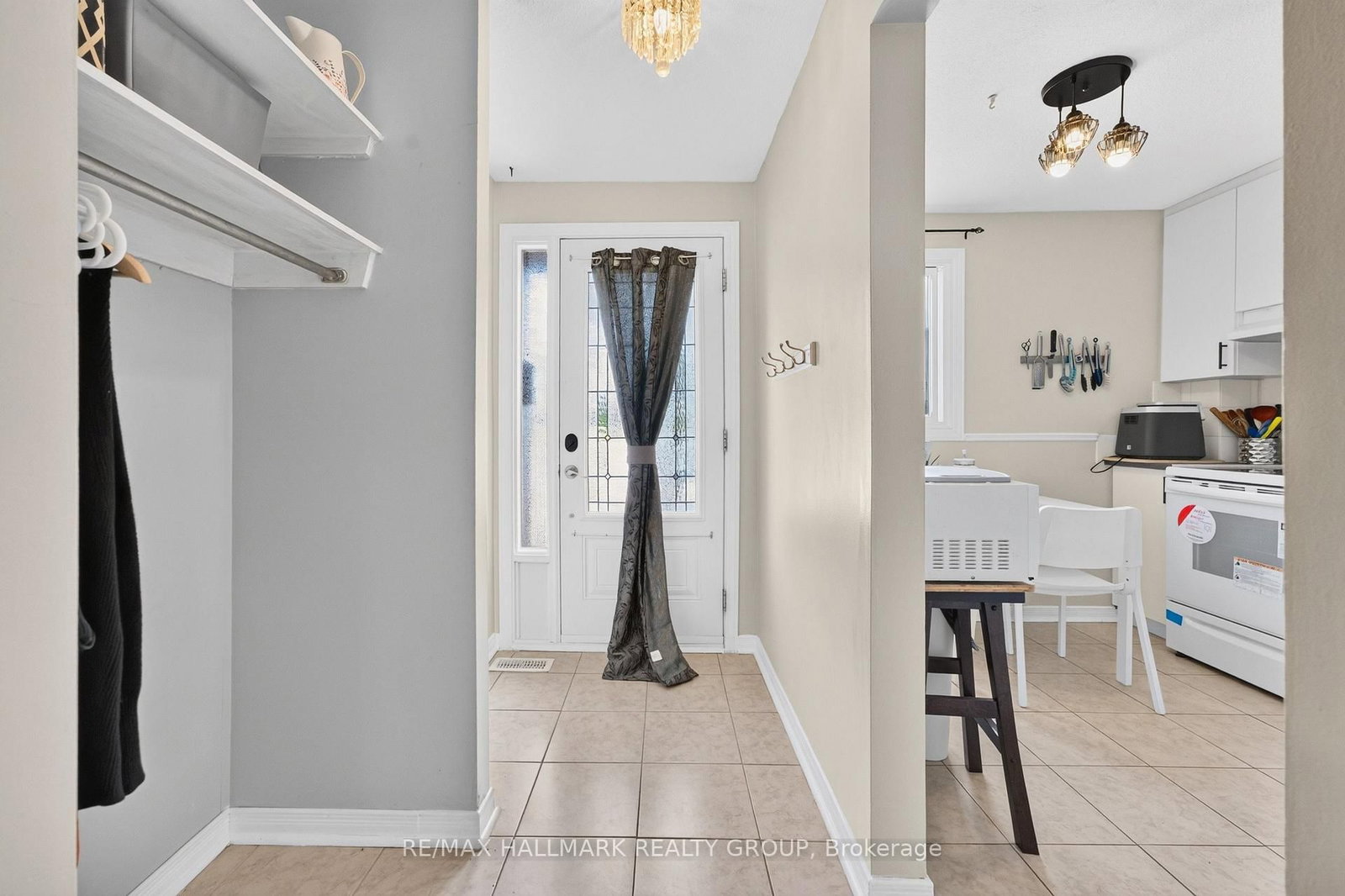 7009 Bilberry Drive • Orleans, ON photo 2