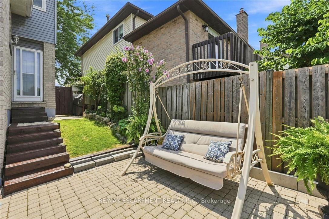 30 Twinoaks Crescent • Hamilton, ON photo 37